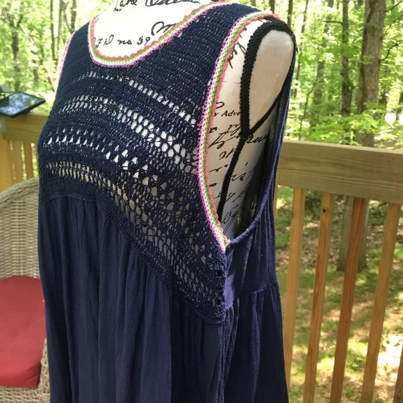 Woman’s Blue Crocheted Tank Top - Picture 5 of 8